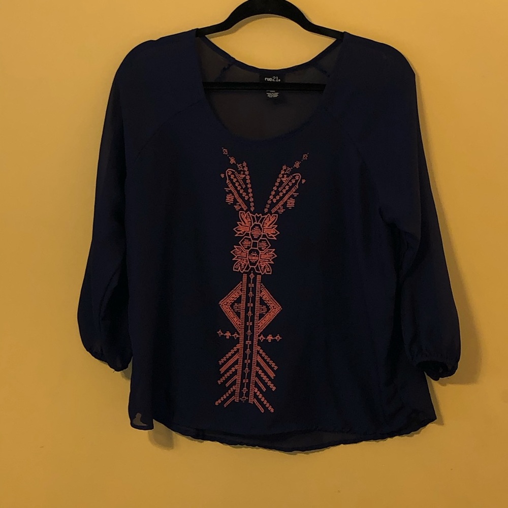 Preloved Navy Blue Top w/ Design Down Front B13 - Picture 1 of 7